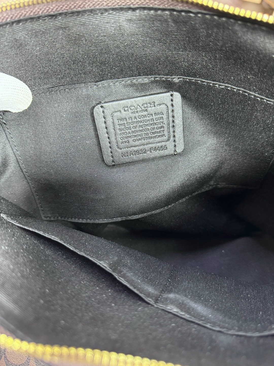 сумка женская coach,сумка-тоут coach,сумка шоппер coach,coach сумка шоппер вместительная,coach signature zip tote shoulder handbag