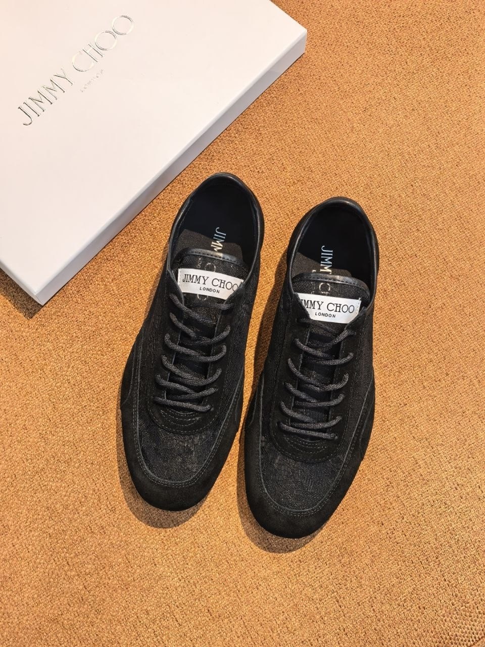 ,классические кроссовки,кроссовки повседневные,замшевые кроссовки,черные кроссовки