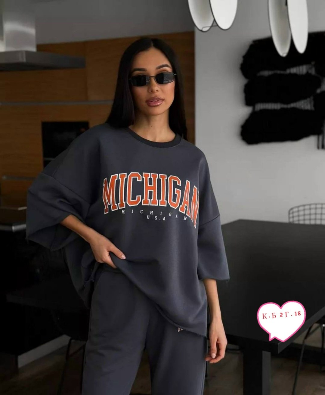 женский костюм в спортивном стиле,костюм спортивный женский,спортивные костюм,костюм спортивный женский повседневный,спортивный женский костюм двойка