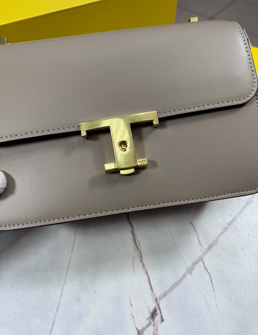 сумка,сумка женская,сумка женская брендовая,tod’s сумка багет на плечо,сумка fendi