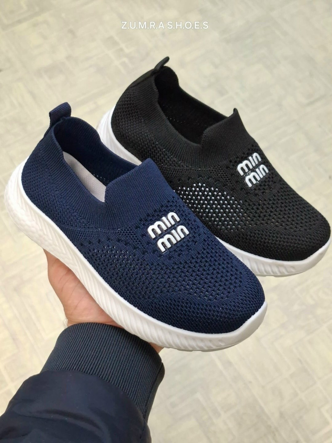 детские слипоны,кроссовки,спортивная ,повседневная ,повседневные кроссовки