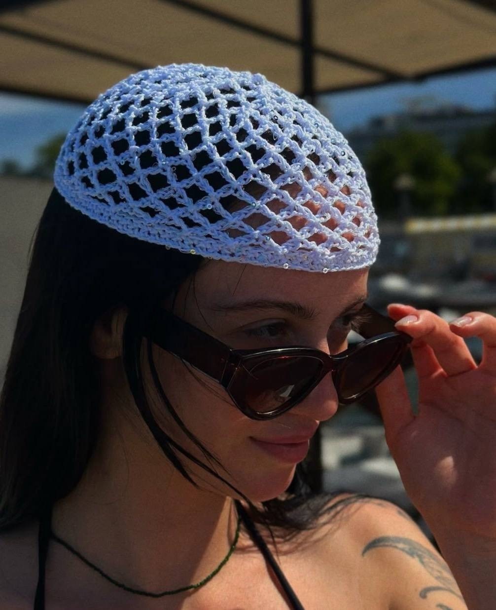 вязаные головные уборы,шапка сетка,летние шапки,шапка сетка крючком,шапочка вязаная