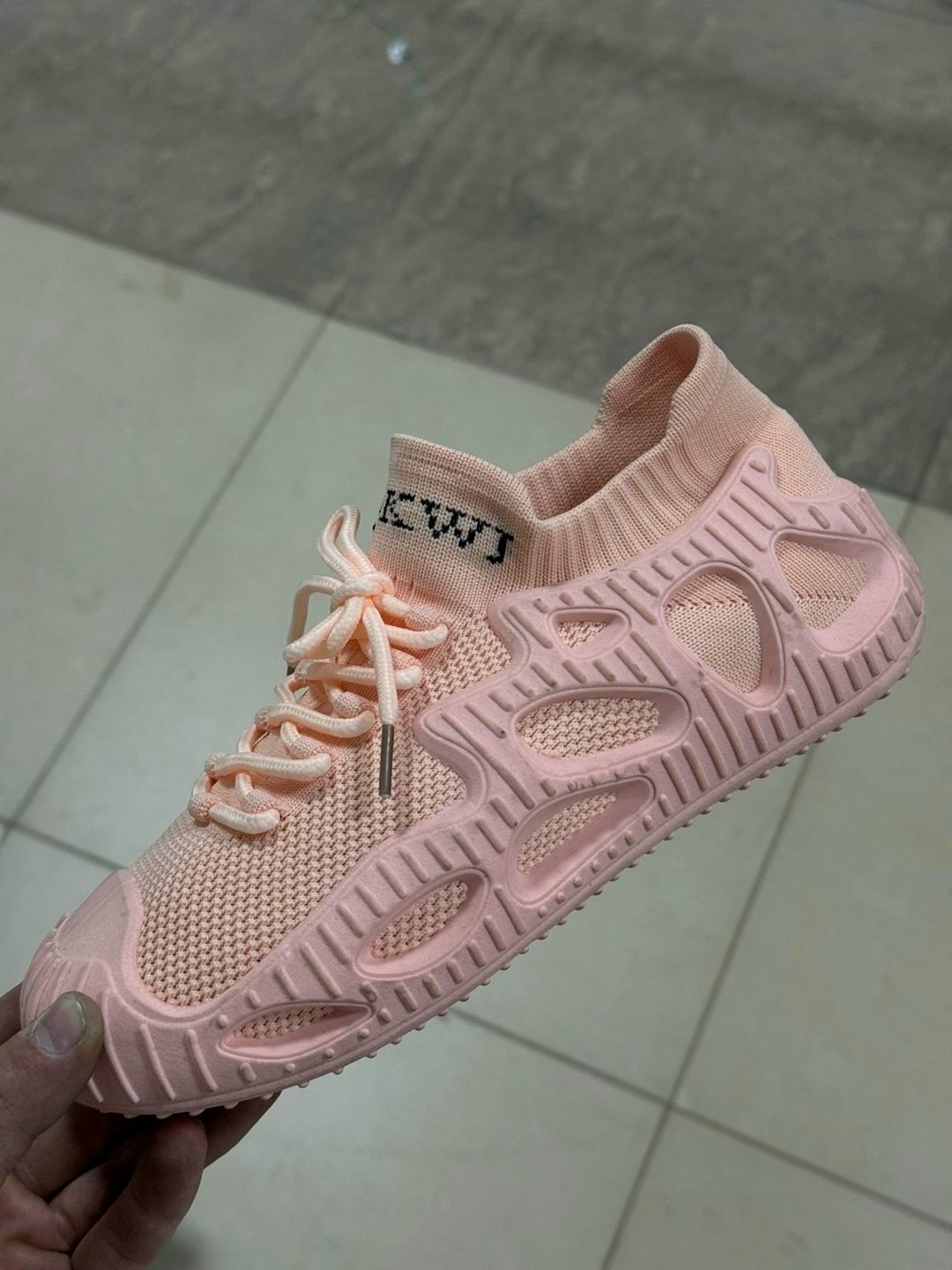 кроссовки,кроссовки текстильные изики,женские кроссовки,спортивная ,повседневные кроссовки