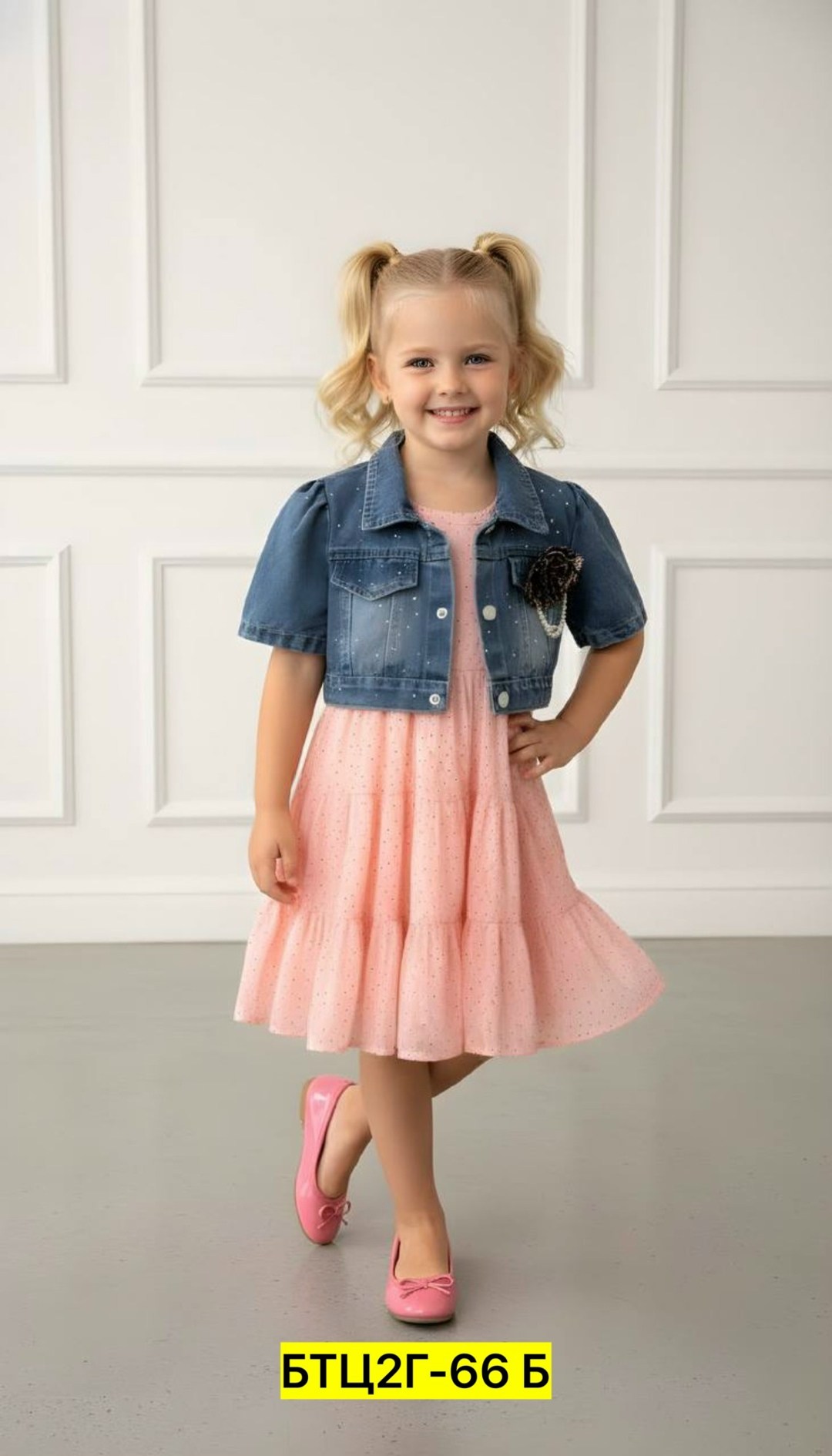 куртка джинсовая,джинсовые куртки женские,джинсовая куртка со стразами,джинсовая куртка для девочек,брошь на джинсовой куртке