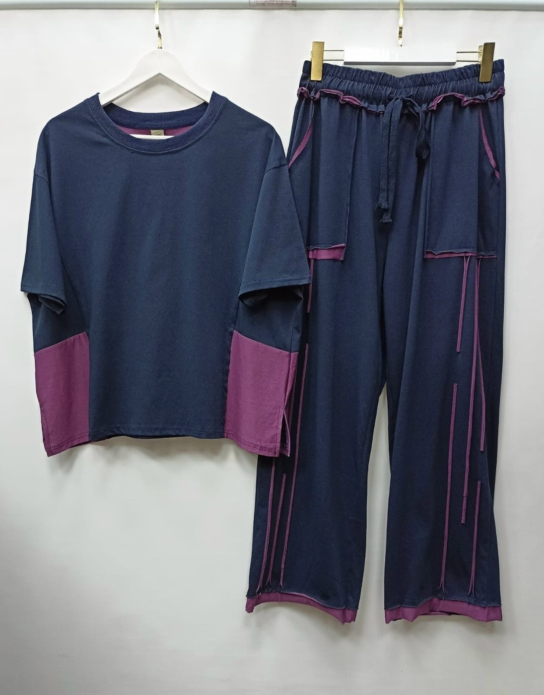 костюм повседневный,комплект одежды,костюм с футболкой и брюками,брюки модные