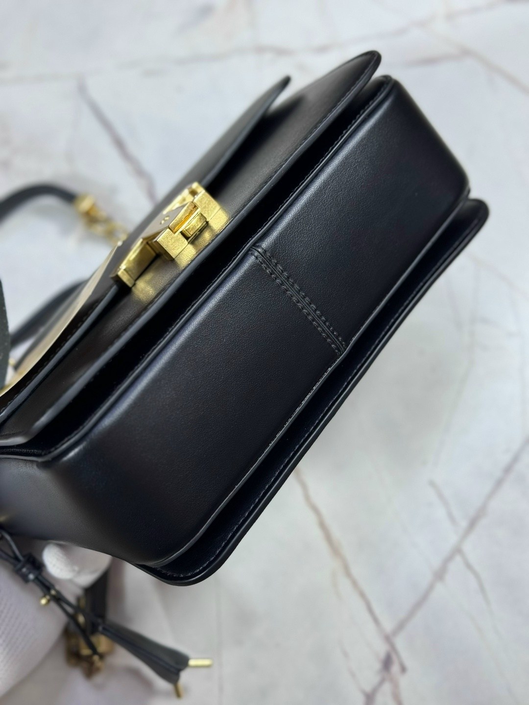 сумка,tod’s сумка багет на плечо,сумка на плечо,сумки модные,сумки женская