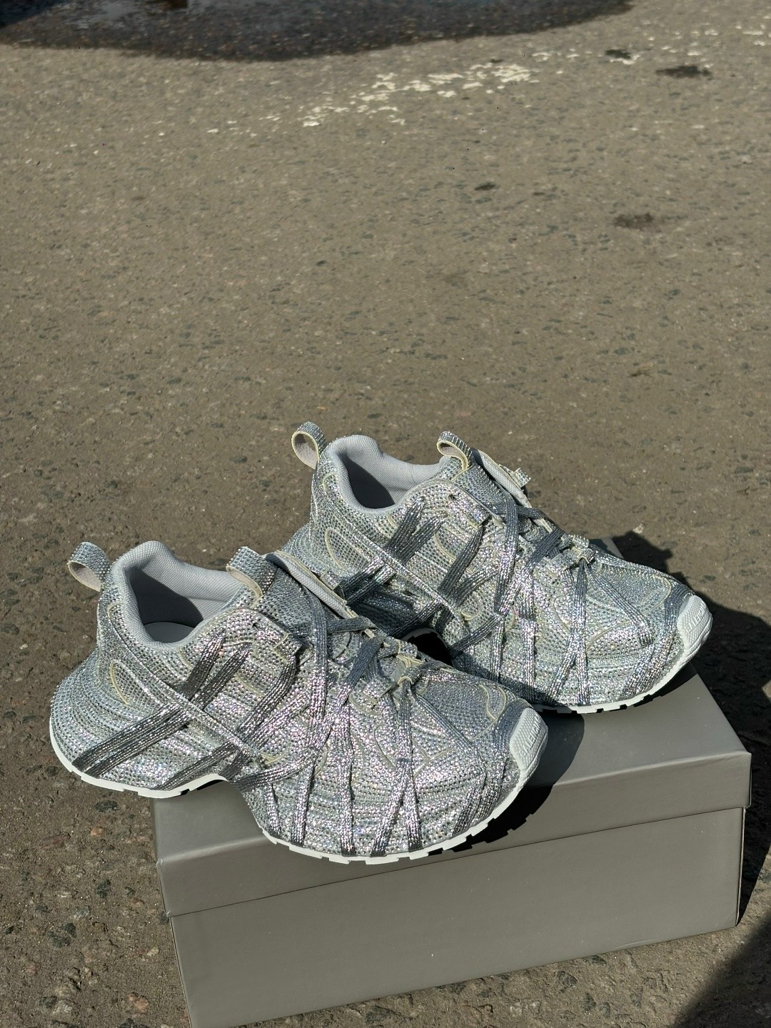 кроссовки женские balenciaga,женские кроссовки,кроссовки модные,блестящие кроссовки,кроссовки balenciaga