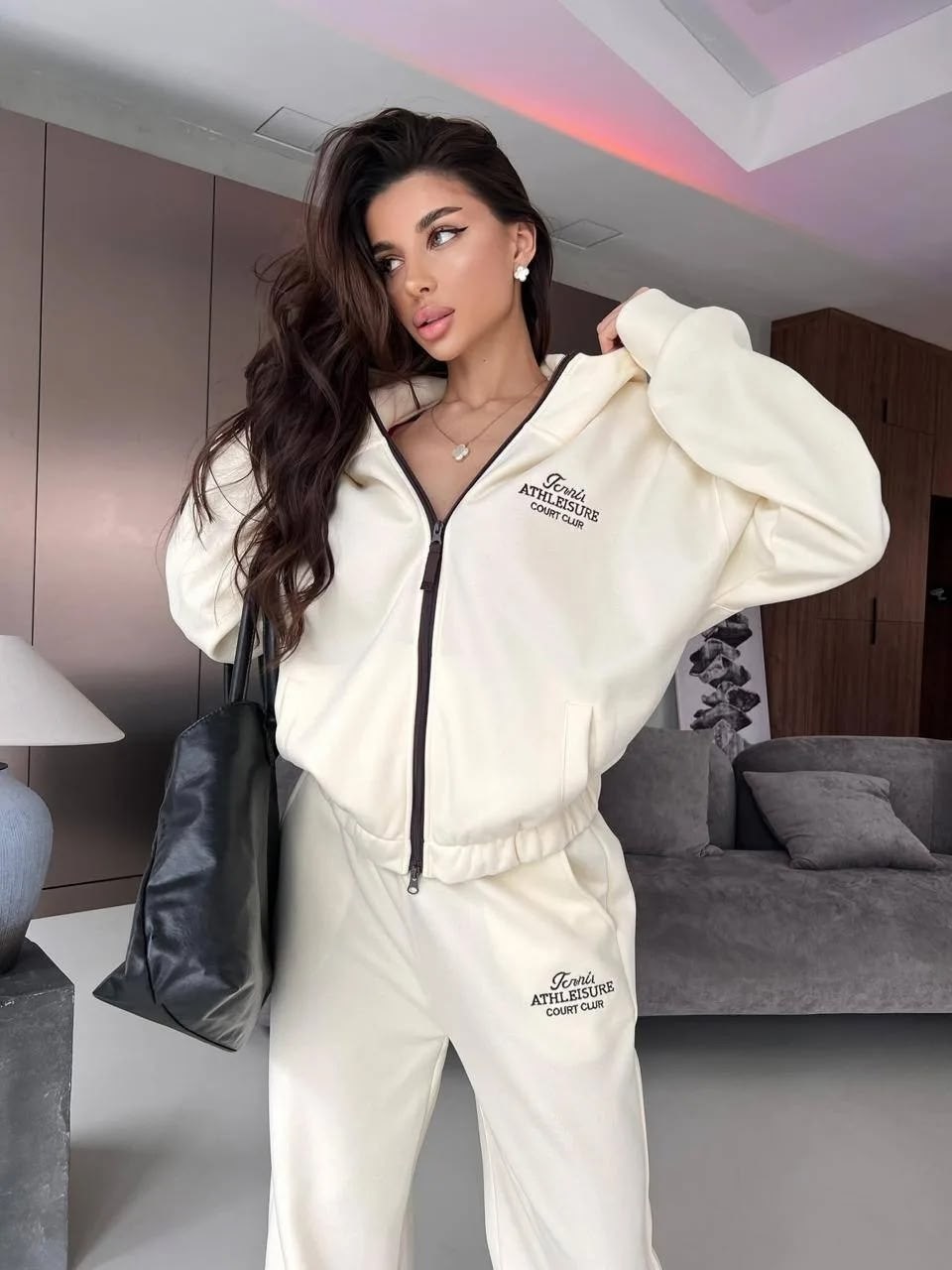 костюм спортивный,женский костюм,женский спортивный костюм,костюм белый,костюм