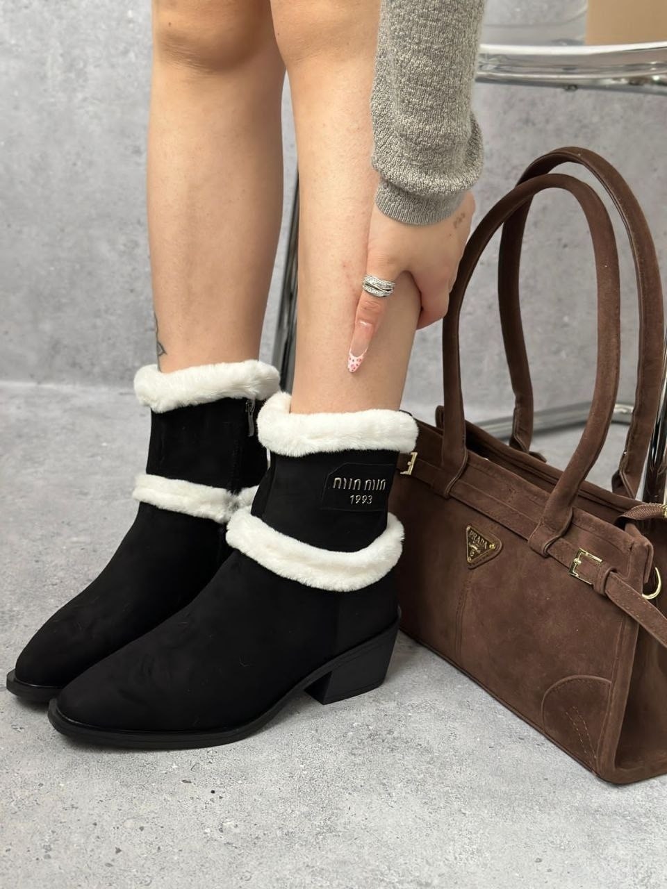 ,ботинки женские зимние miu miu,ботинки замшевые miu miu,ботинки зимние женские miu miu модель 112191,ботинки miu miu