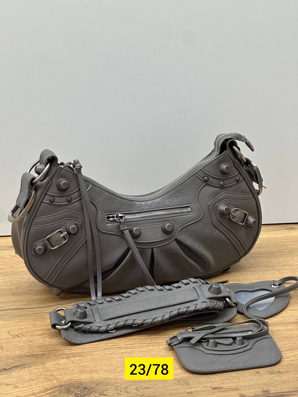 сумка balenciaga xs le cagole shoulder черный,balenciaga сумка женская,сумка баленсиага,balenciaga сумка на плечо le cagole xs,balenciaga сумка