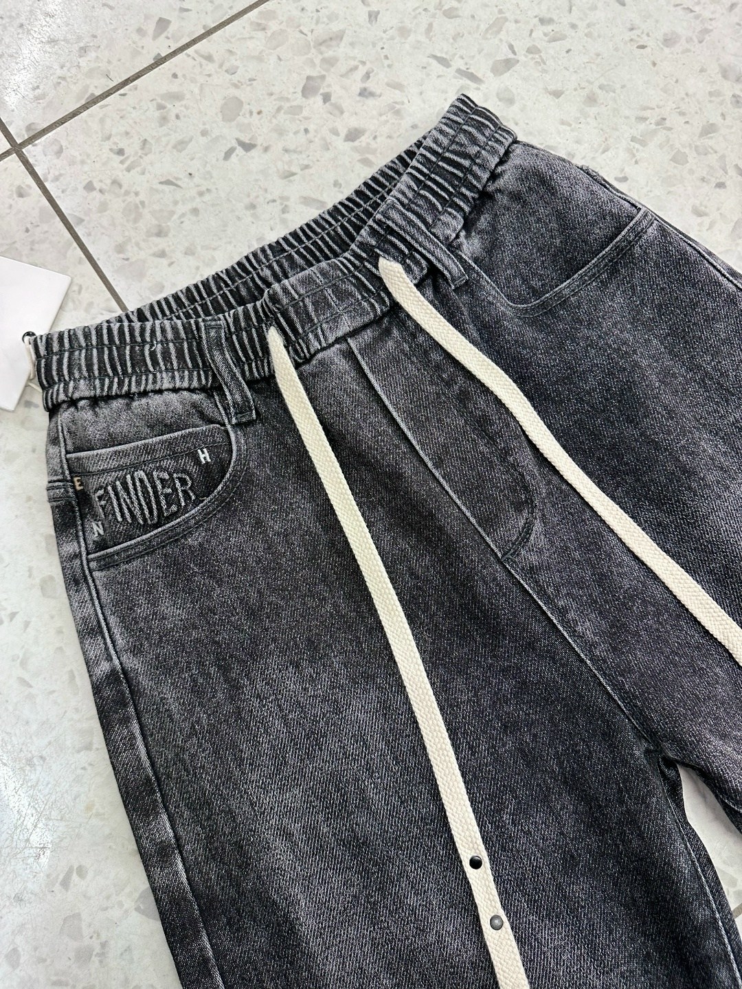 мужские джинсы,широкие джинсы,джинсы широкие мужские,джинсы мужские мешковатые с широкими штанинами,повседневные брюки