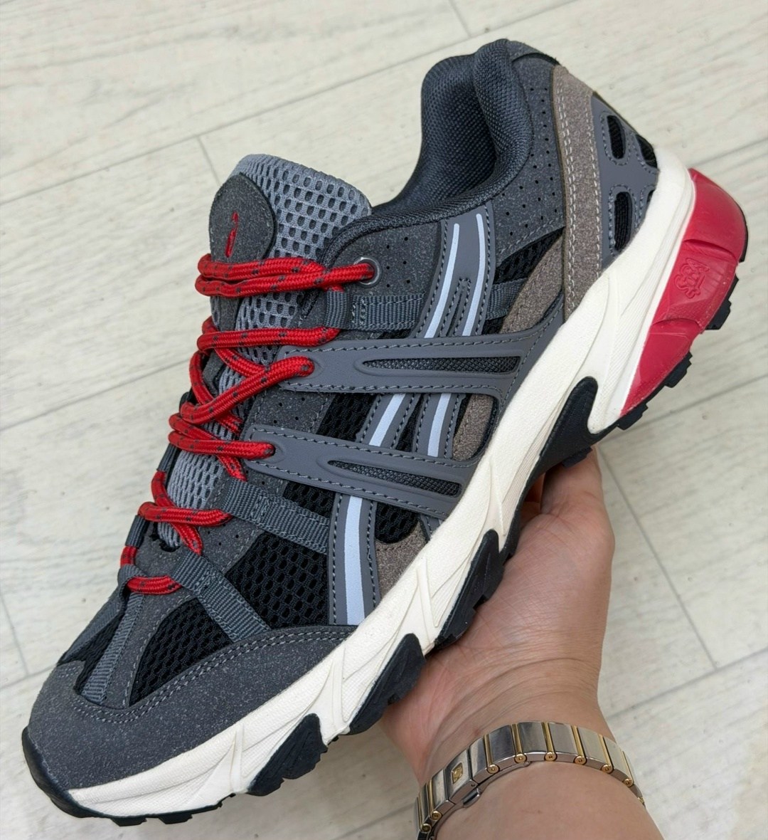 кроссовки asics gel sonoma 15 50,asics gel-sonoma 15-50,кроссовки asics gel,кроссовки гель сонома 15 50 серо коричневые asics,кроссовки мужские asics