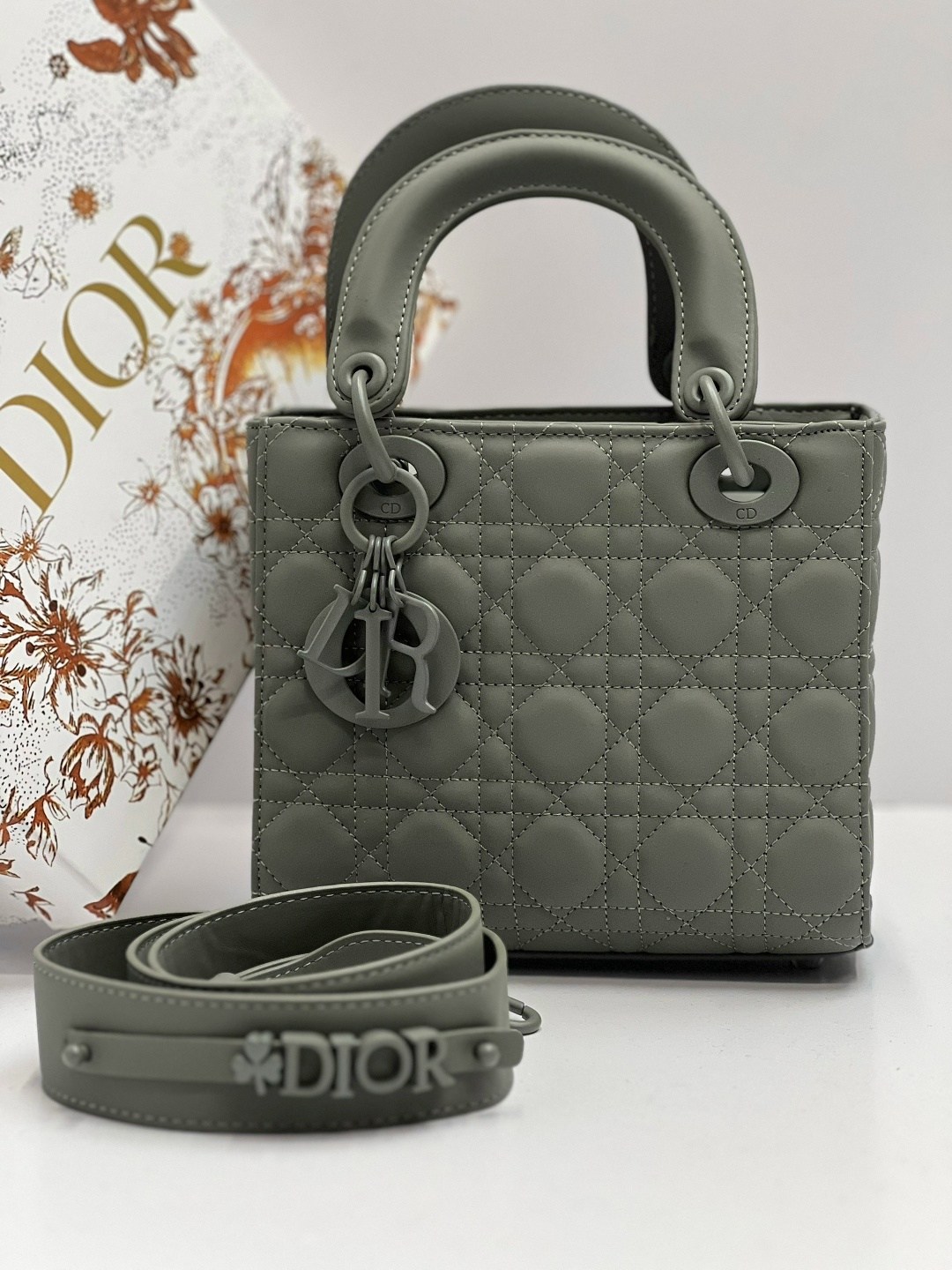 сумка диор,сумка диор зеленая,сумка леди диор,dior сумка,сумочка диор