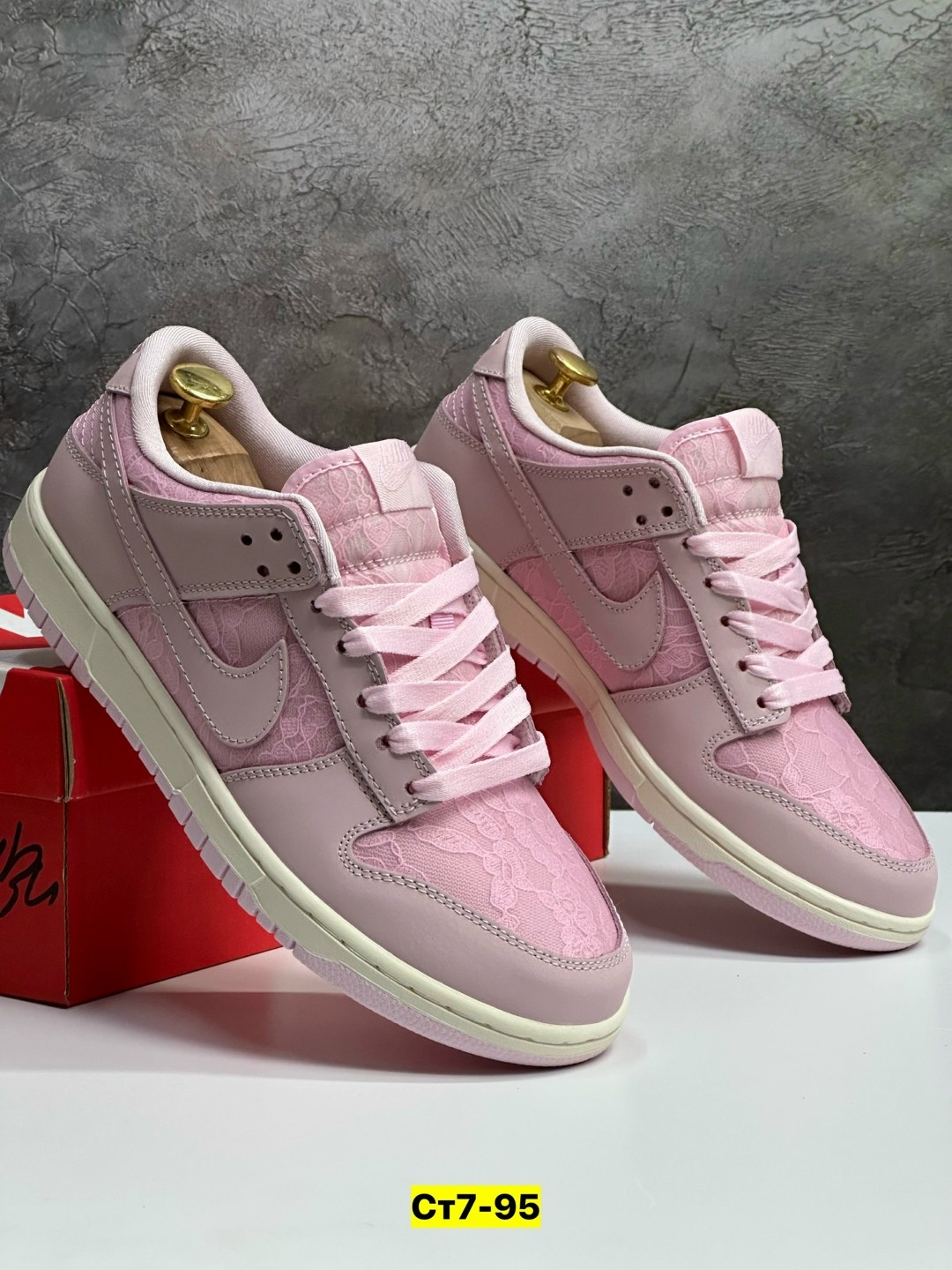 кроссовки nike sb dunk low pink,кроссовки nike sb dunk low,кроссовки женские nike dunk low,nike dunk low pink pigeon,кроссовки nike sb dunk low pink pigeon