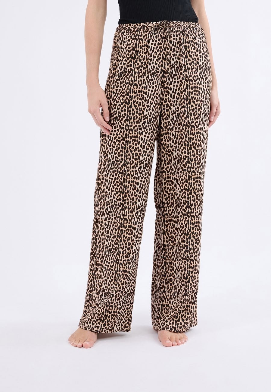 широкие брюки с леопардовым принтом vero moda,брюки черный леопард на коричневом,брюки 1жбб4618001н черный леопард на коричневом,брюки с леопардовым принтом,брюки buter 2893 принт леопард