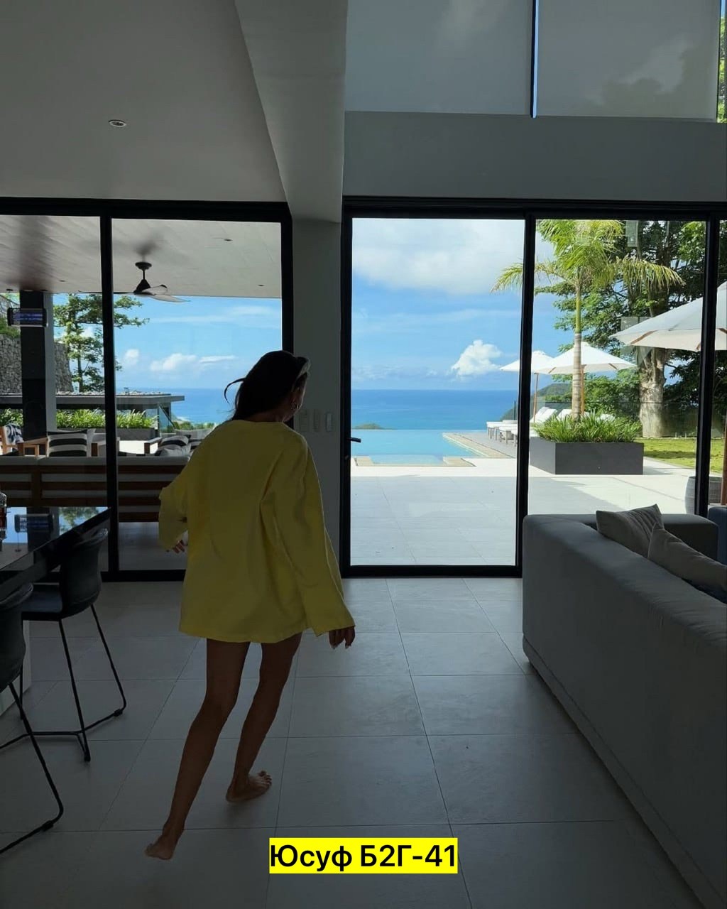 женская кофта,отель на берегу моря,вилла на берегу моря,пляжные фотографии,пхукете таиланд