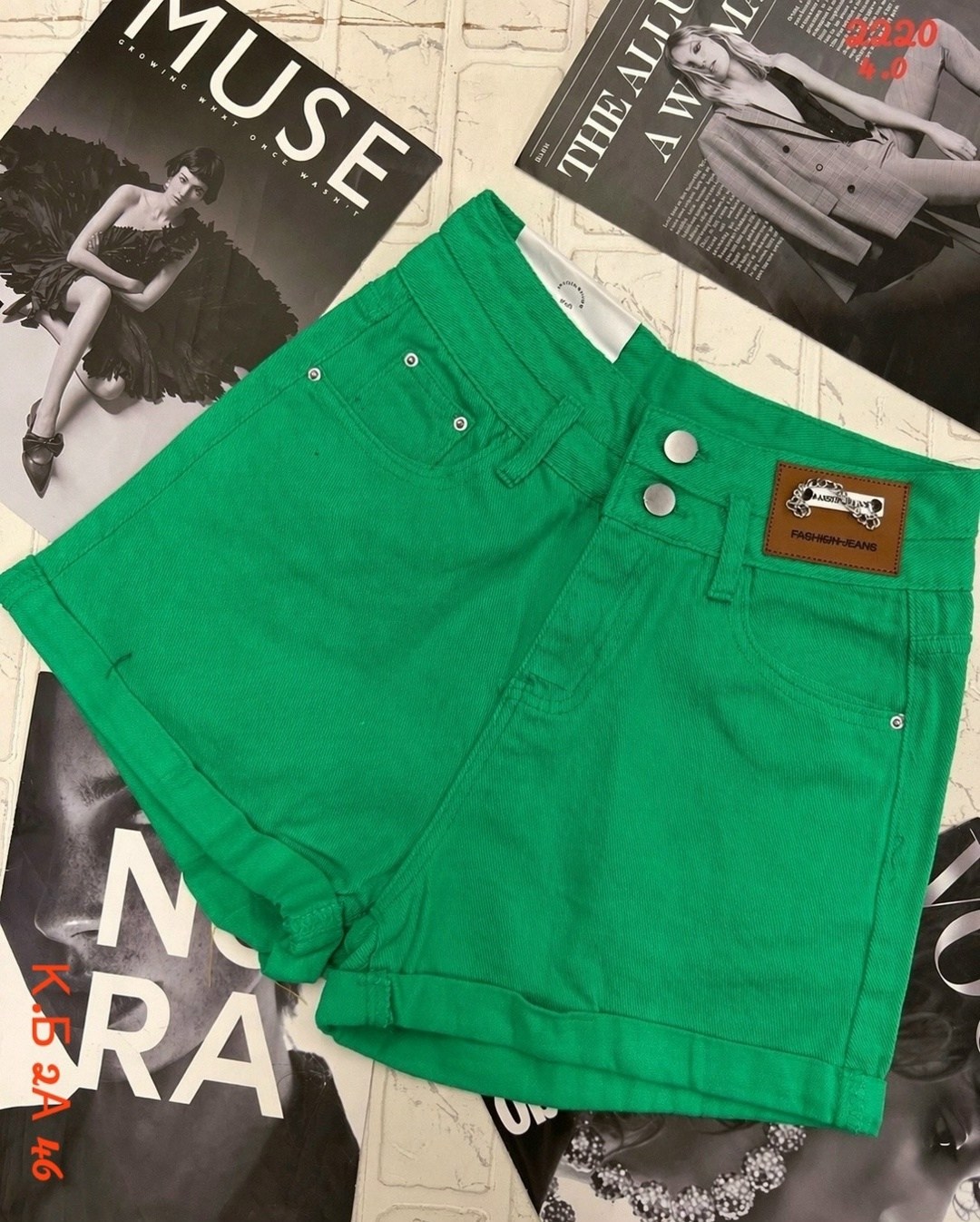 женские джинсы,стильные джинсы,джинсы короткие,голубые джинсы,джинсы штаны