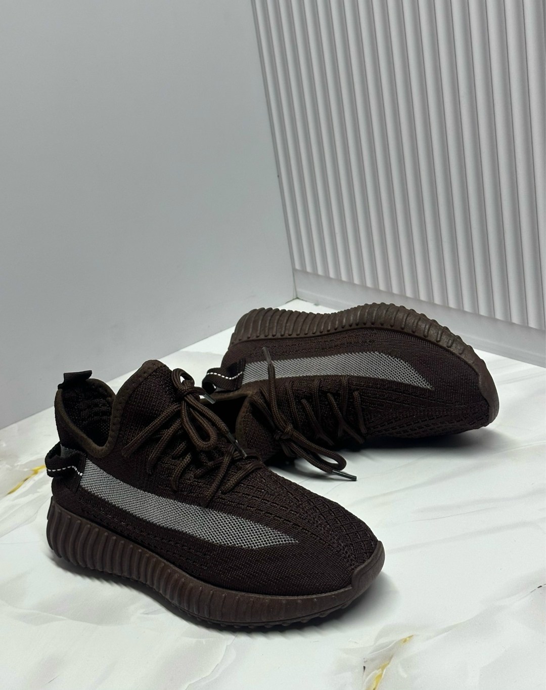 ,кроссовки adidas yeezy boost 350,кроссовки adidas yeezy boost,adidas yeezy boost 350 v 2,модные кроссовки изи