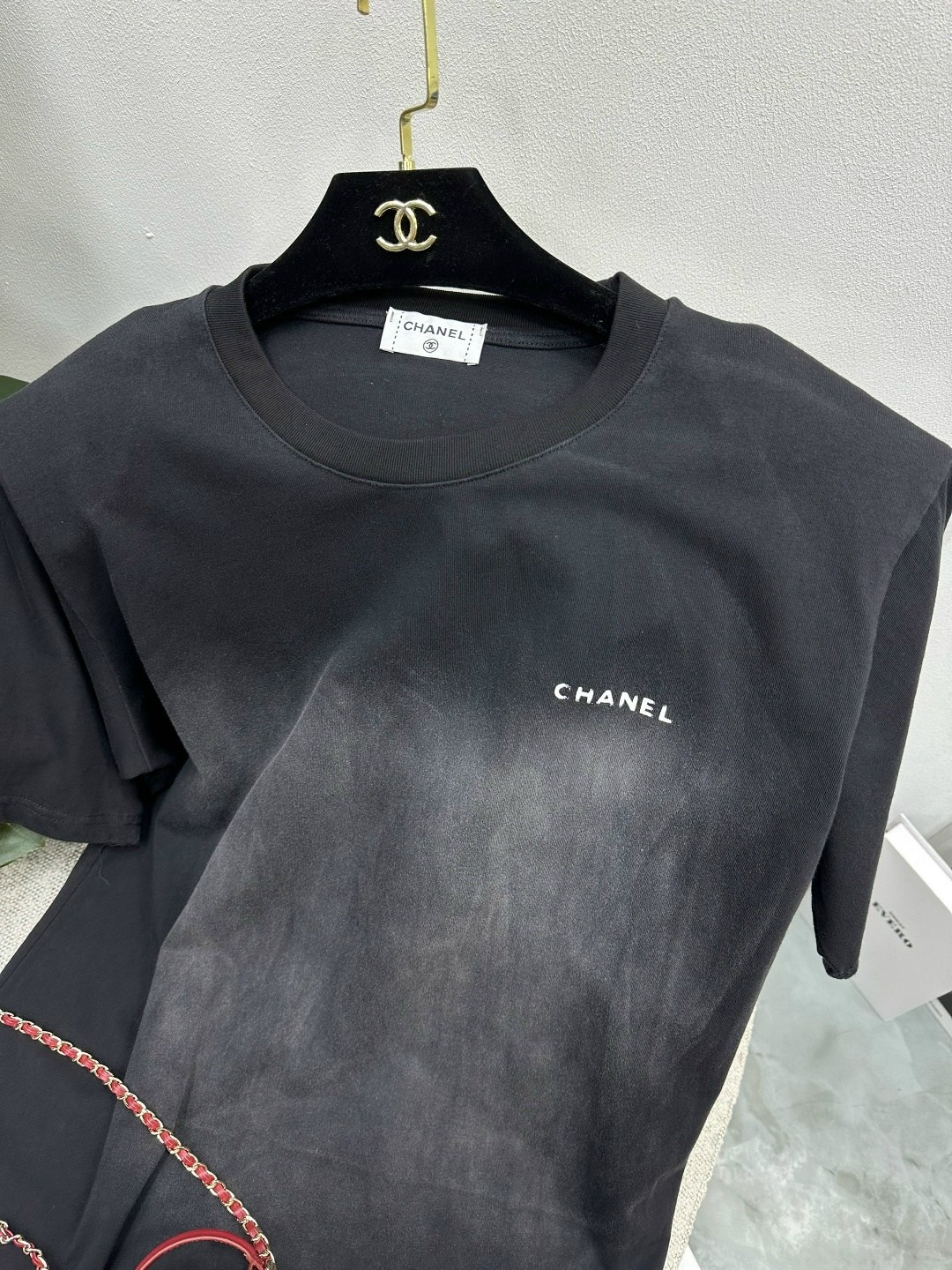 женская футболка,футболка,футболки модные,брендовые вещи,одежда футболка