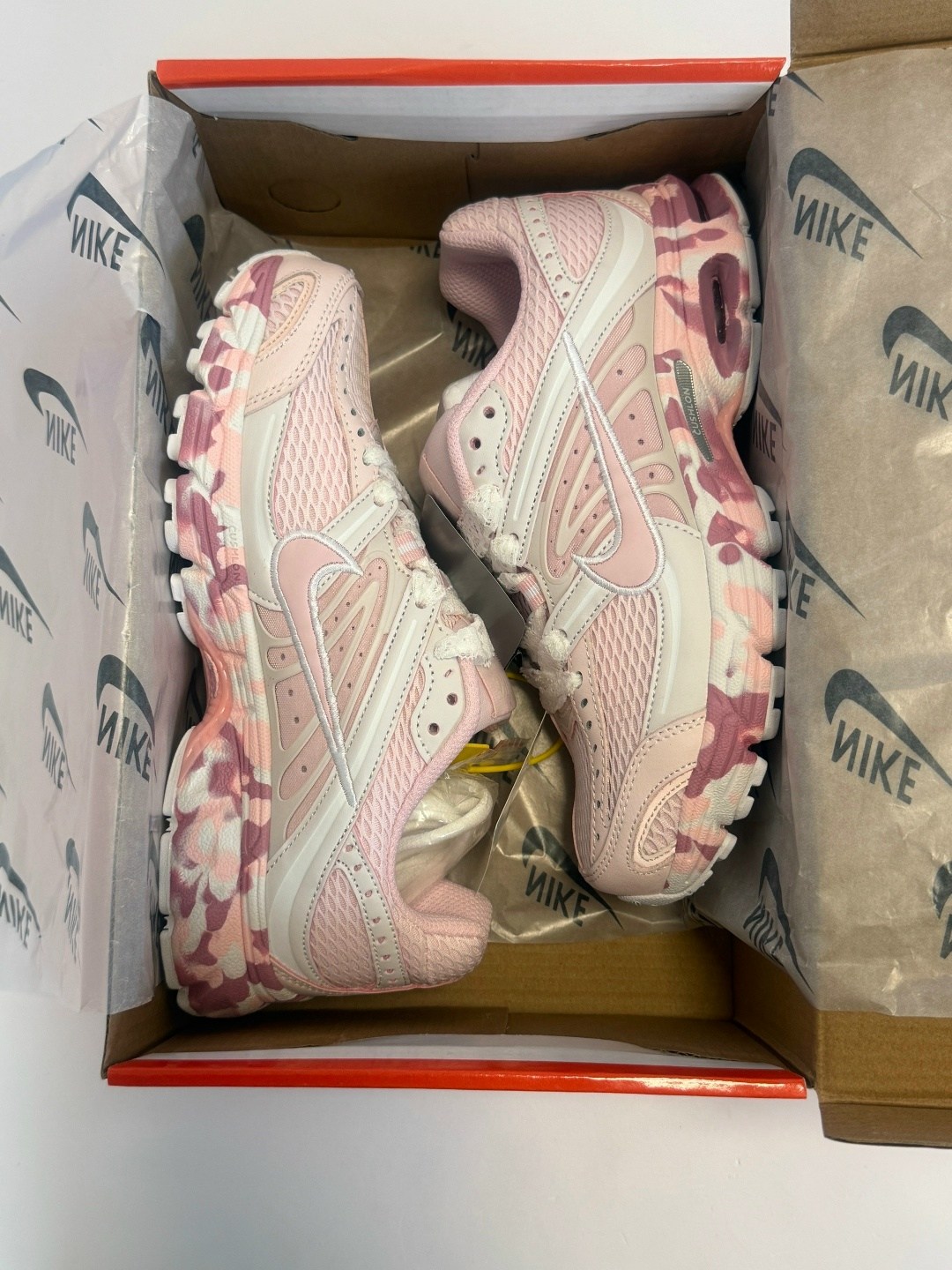 кроссовки женские nike initiator y2k pink,кроссовки женскиe,кроссовки nike,женские кроссовки nike,кроссовки nike initiator розовые