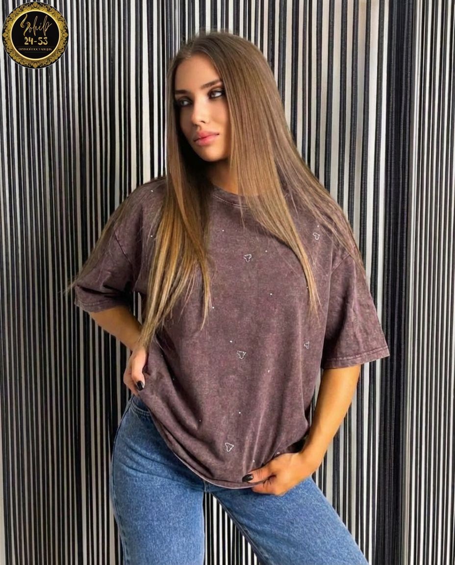 женская футболка оверсайз со стразами,футболка женская оверсайз со стразами fineness,женская футболка оверсайз,женская футболка,футболка оверсайз со стразами emlis