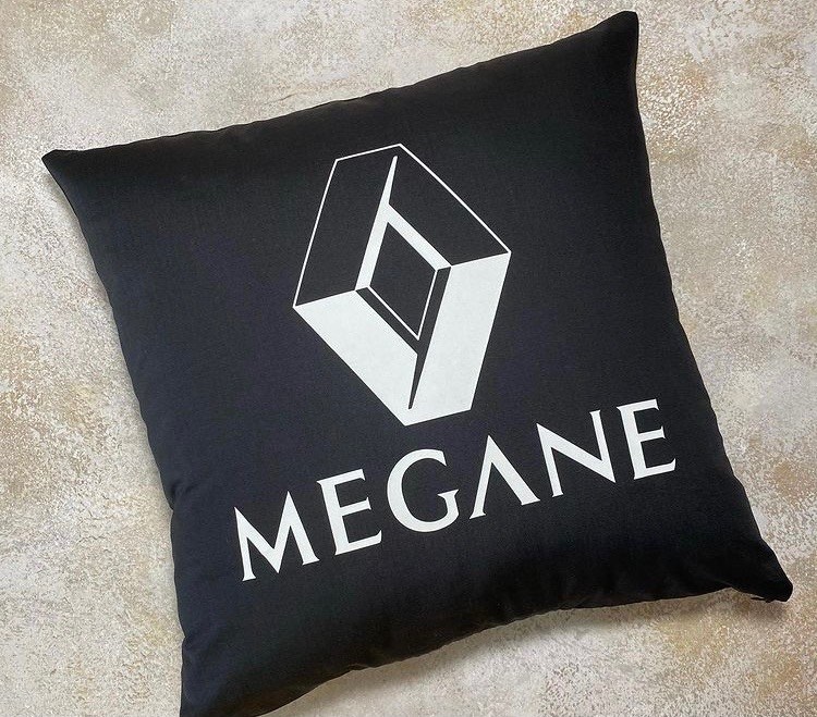 lada подушка,автомобильная подушка с логотипом,подушка лада,подушка в машину с логотипом,автомобильная подушка