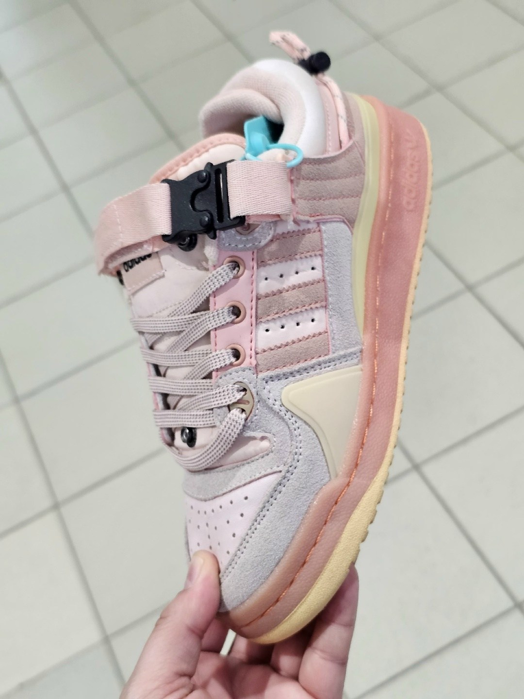 adidas forum buckle low bad bunny blue tint,adidas forum low x bad bunny blue / grey,кроссовки adidas forum low x bad bunny blue / grey,кроссовки adidas,adidas forum x bad bunny blue
