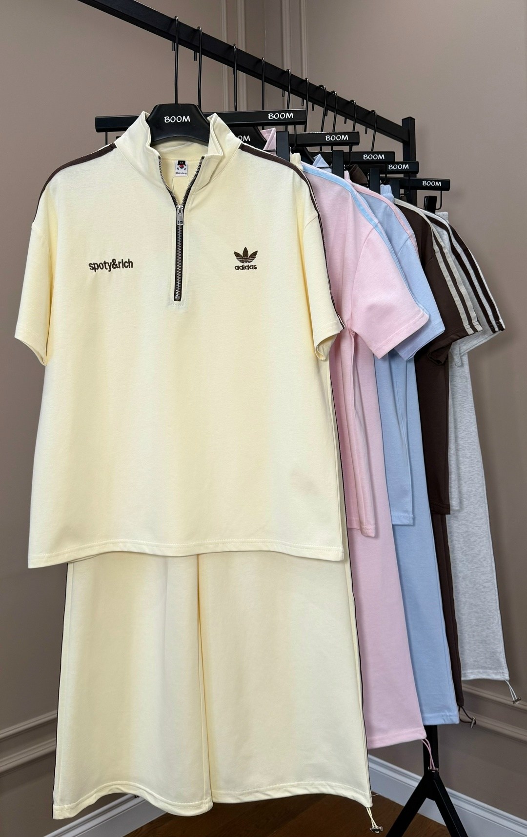 стильные костюмы,спортивные костюмы,костюм спортивный adidas original,спортивный костюм adidas,женские костюмы