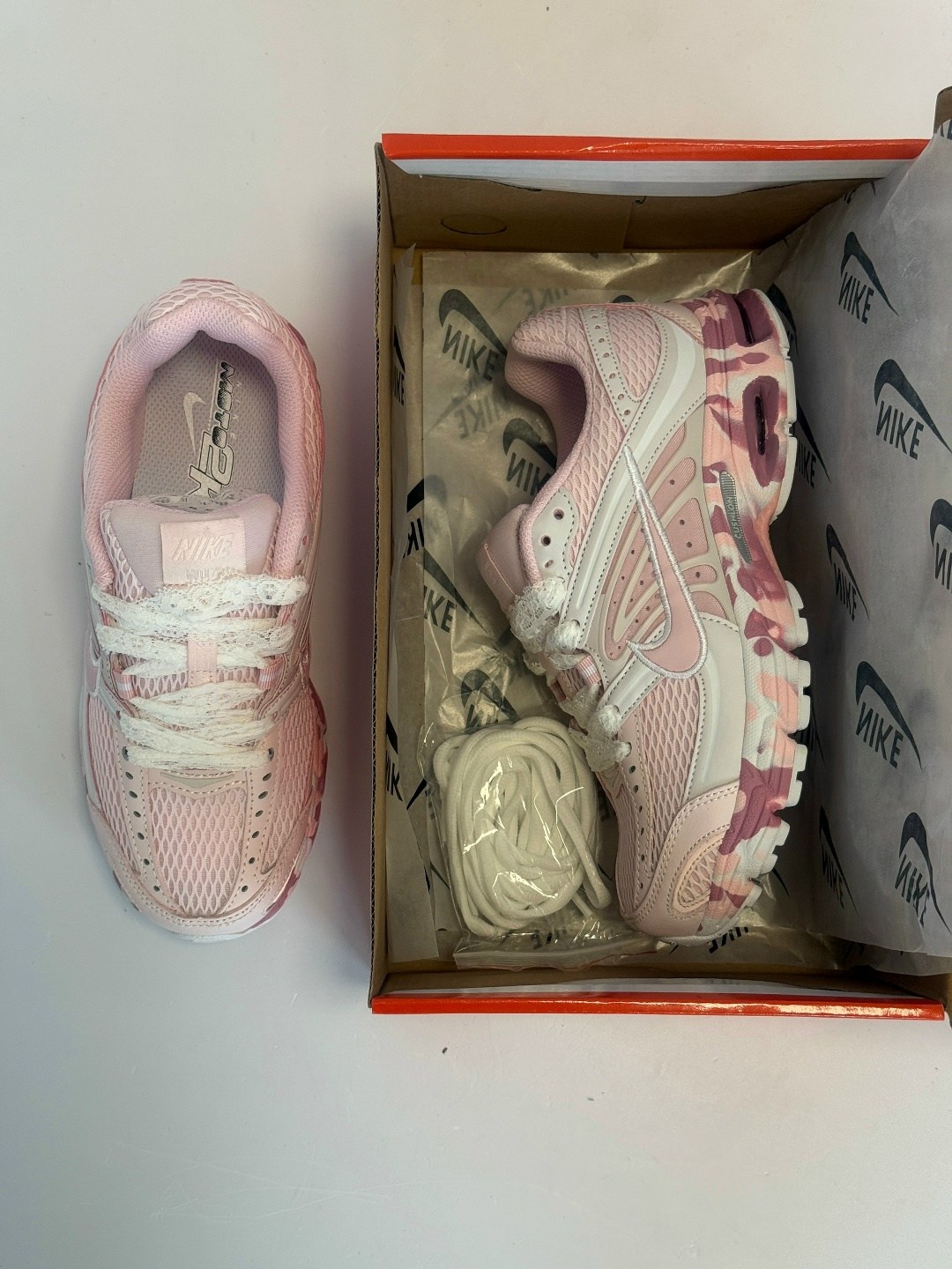 кроссовки женские nike initiator y2k pink,кроссовки женскиe,кроссовки nike,женские кроссовки nike,кроссовки nike initiator розовые