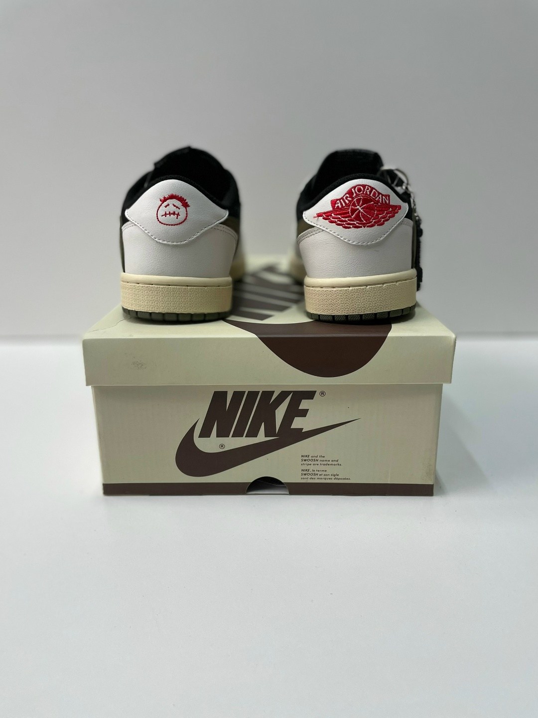 кроссовки nike air jordan travis scott,кроссовки nike air jordan 1 travis scott,кроссовки nike travis scott air jordan 1 low,кроссовки nike air jordan 1 low travis scott olive,nike air jordan 1 low tr