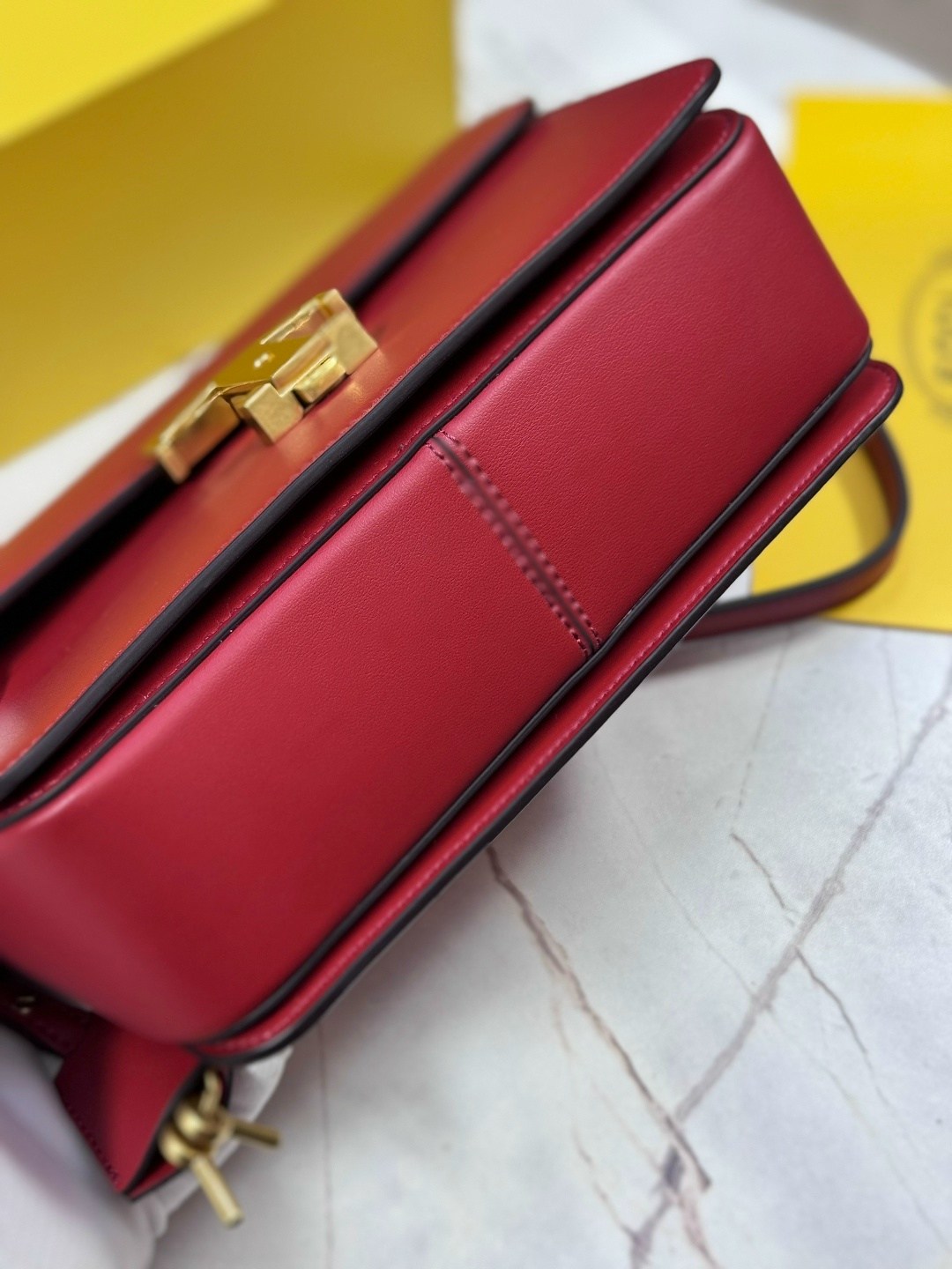 сумка,сумки женская,сумки на плечо,сумка на плечо тоут,модная сумка