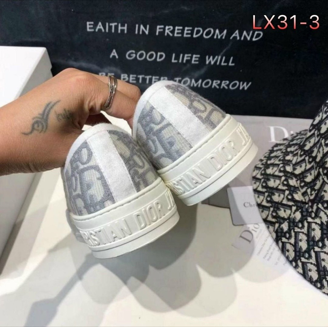 кеды christian dior,кеды dior женские,dior кеды,christian dior серые текстильные кеды walkndior для женщин,кеды christian dior walk n dior с логотипом розовый