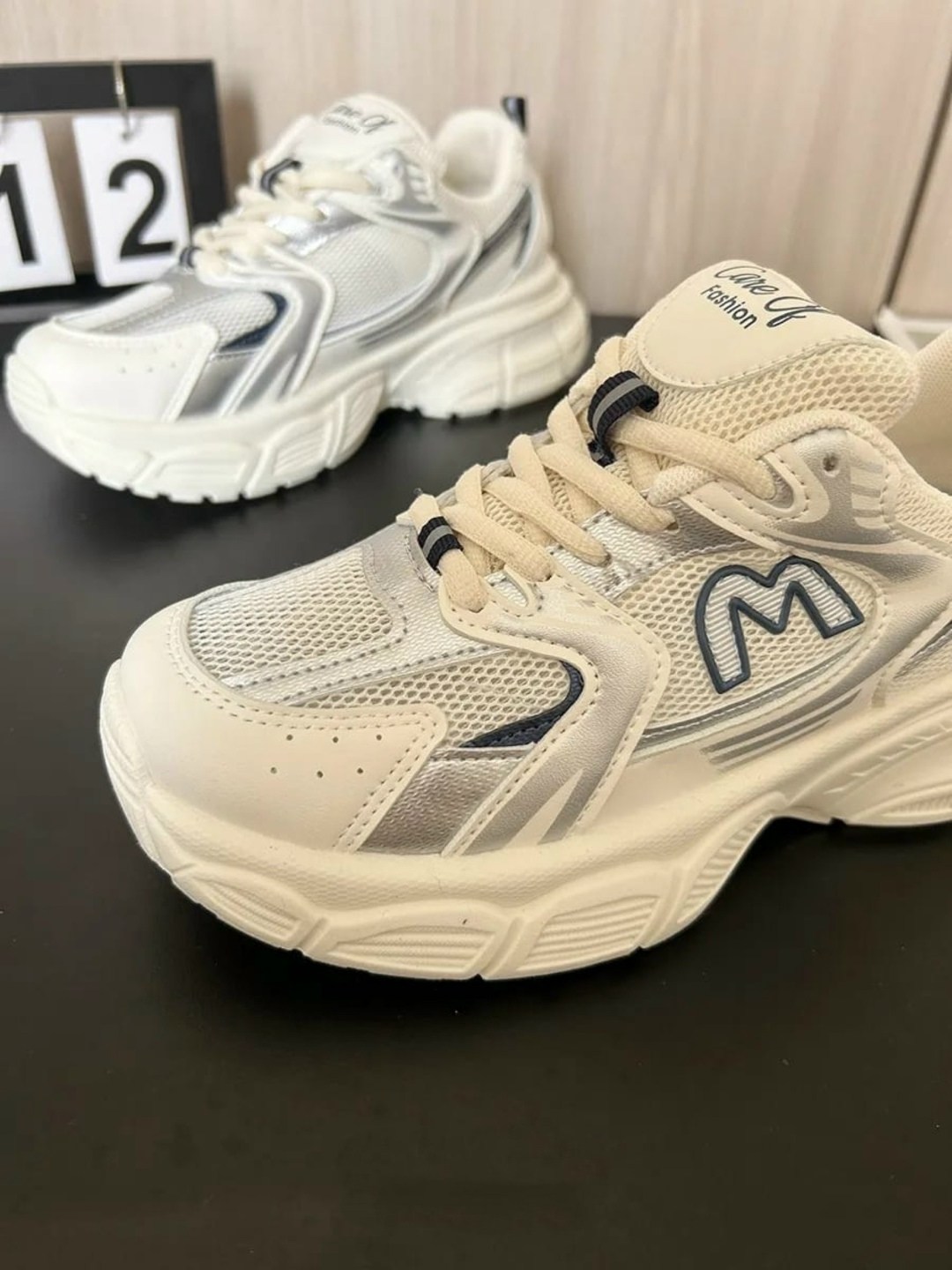 кроссовки женские,кроссовки брендовые,кроссовки,стильные кроссовки,спортивная