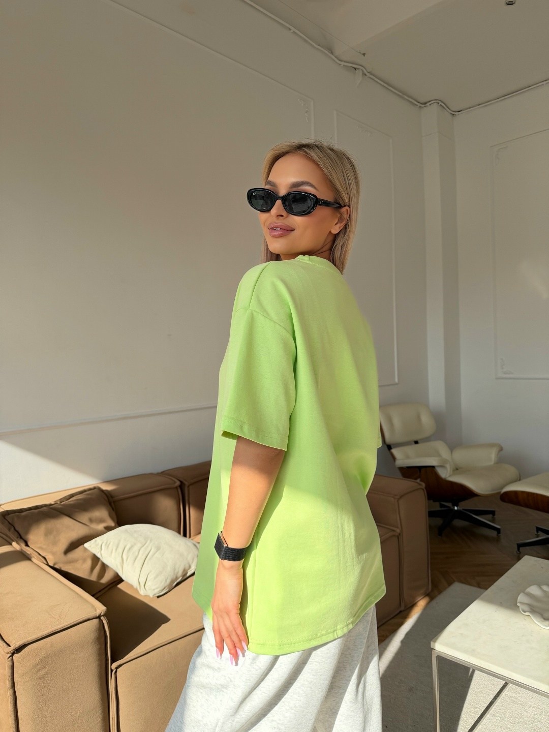 футболки оверсайз женские,футболка оверсайз,черная футболка оверсайз,футболки женская,футболка оверсайз трендовый