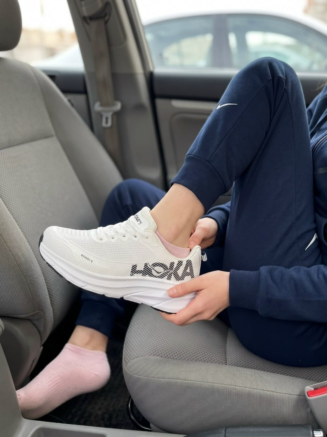 кроссовки женскиe,кроссовки,женские белые кроссовки,кроссовки модные,белые кроссовки