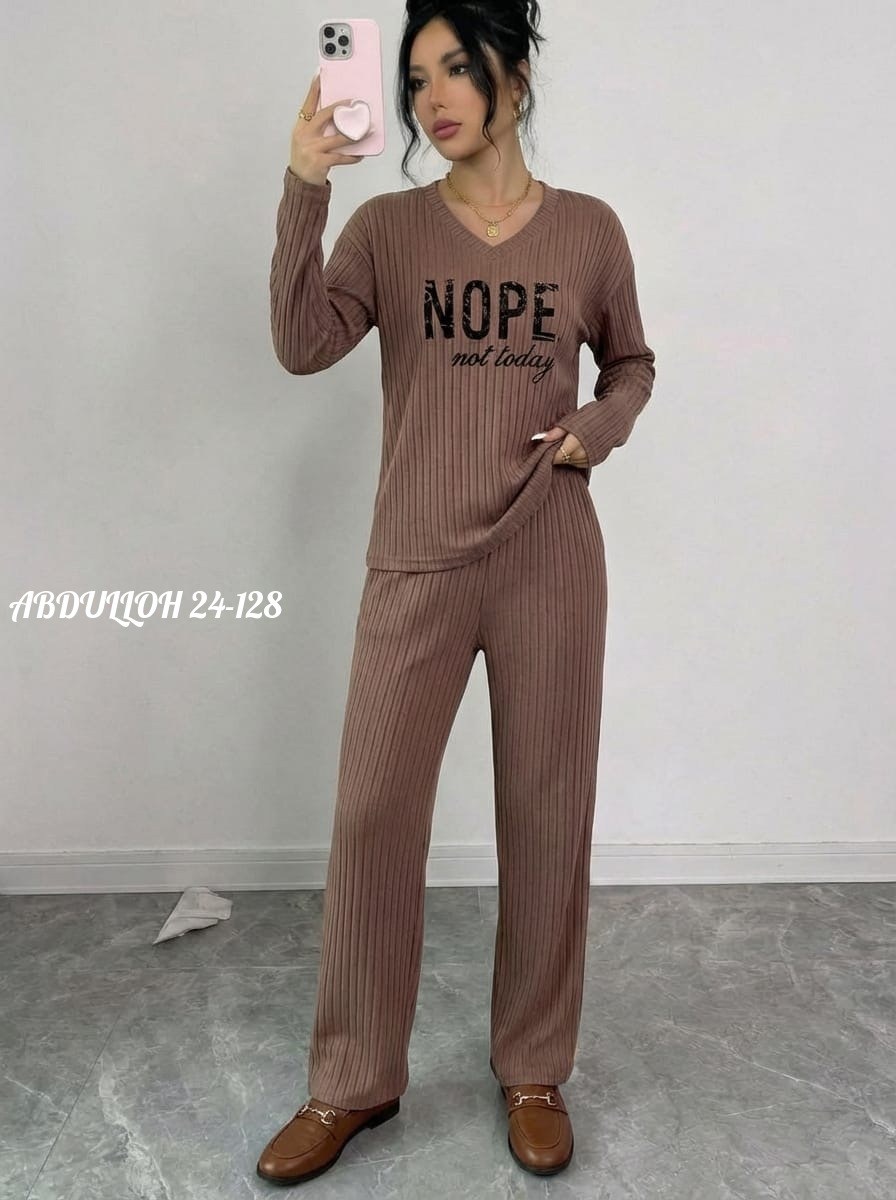 костюм с брюками,трикотажные костюмы,женские костюмы,женский костюм с брюками,комплект одежды женский