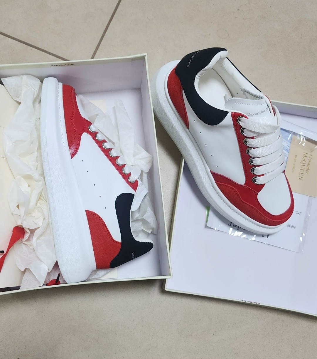 кроссовки alexander mcqueen,кеды alexander mcqueen,alexander mcqueen,кроссовки женские alexander mcqueen,alexander mcqueen женские кроссовки красный цвет