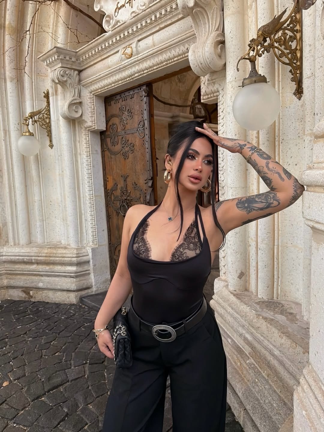 девушка,женщина брюнетка,стильные наряды,dark beauty fashion,черноволосая девушка