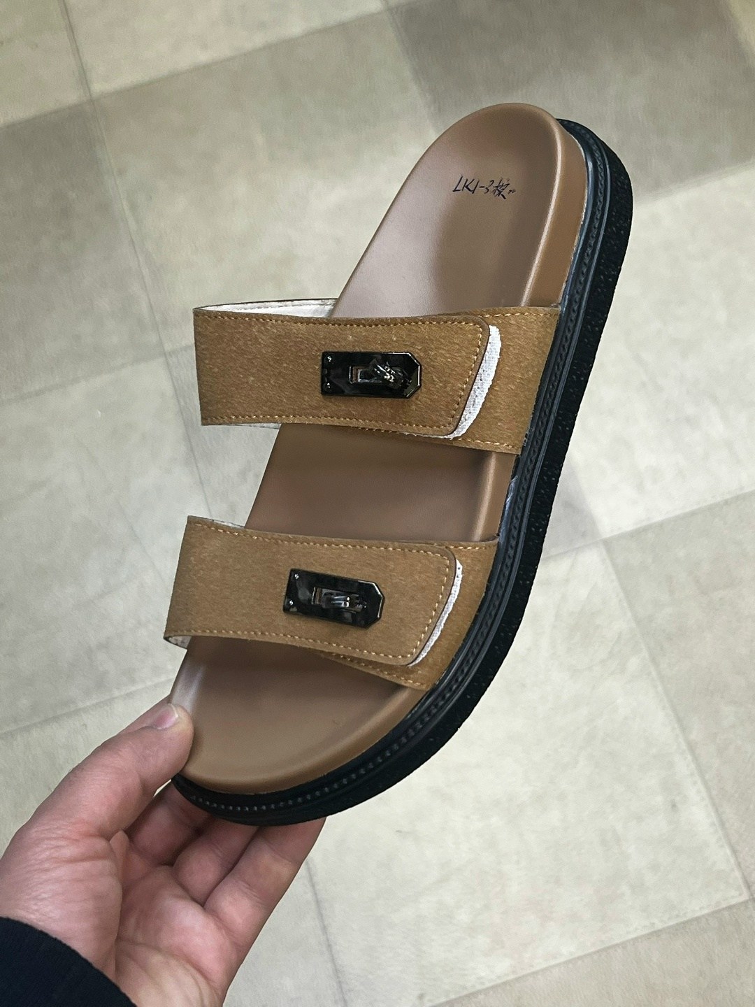 ,женские шлепанцы,тапочки фенди,мужские шлепанцы,тапочки гермес