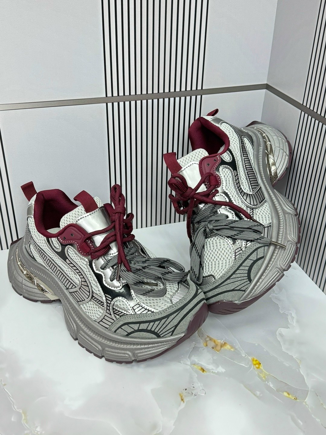 кроссовки женские,женские кроссовки balenciaga,массивные кроссовки женские,модные кроссовки,кроссовки для женщин