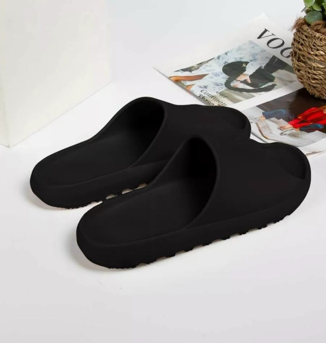 женские шлепанцы,сланцы adidas yeezy slide,тапочки модные,шлепанцы из эва,тапки adidas yeezy slide