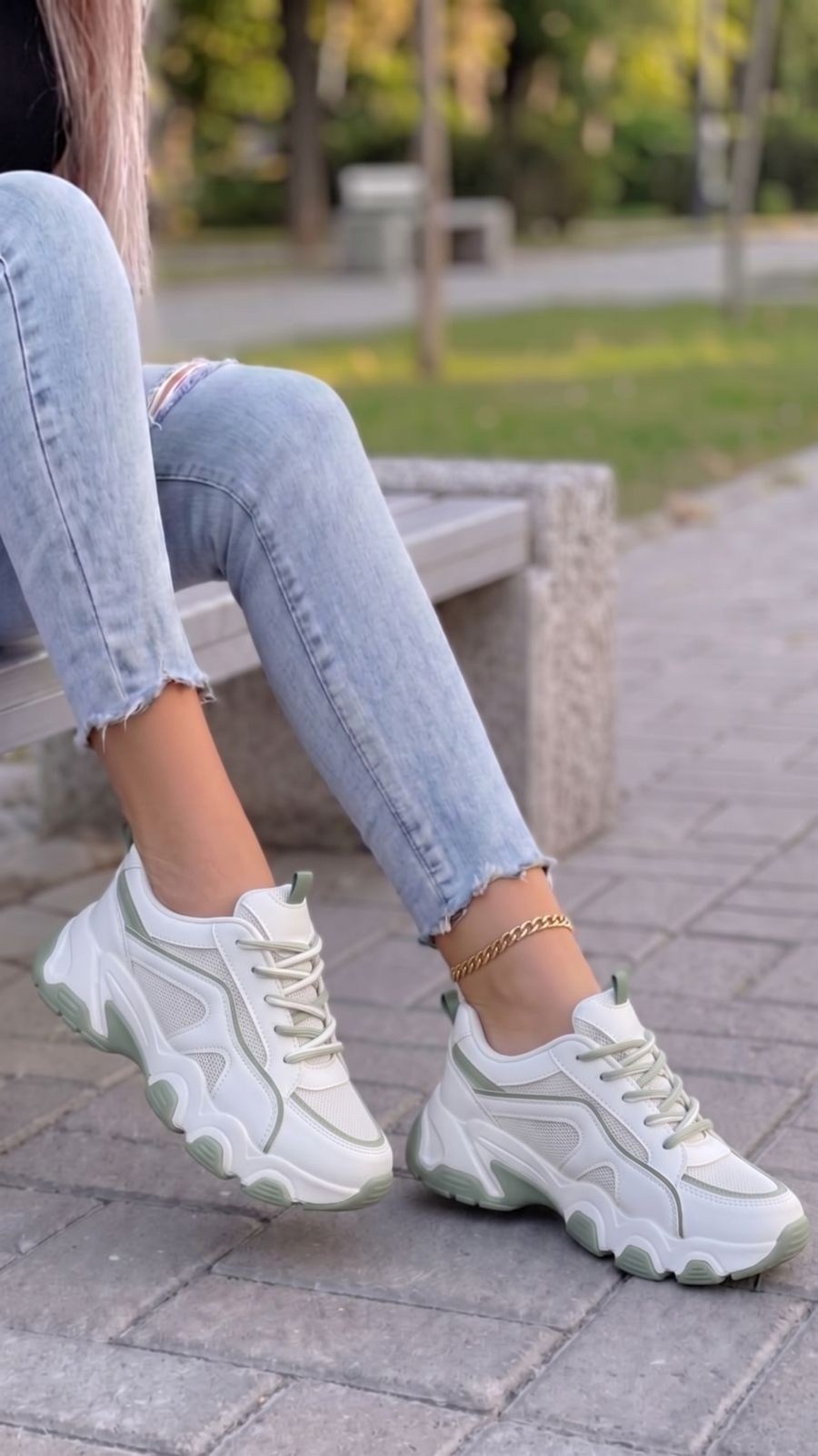 ,женские кроссовки,кроссовки для женщин,массивные кроссовки,кроссовки повседневные