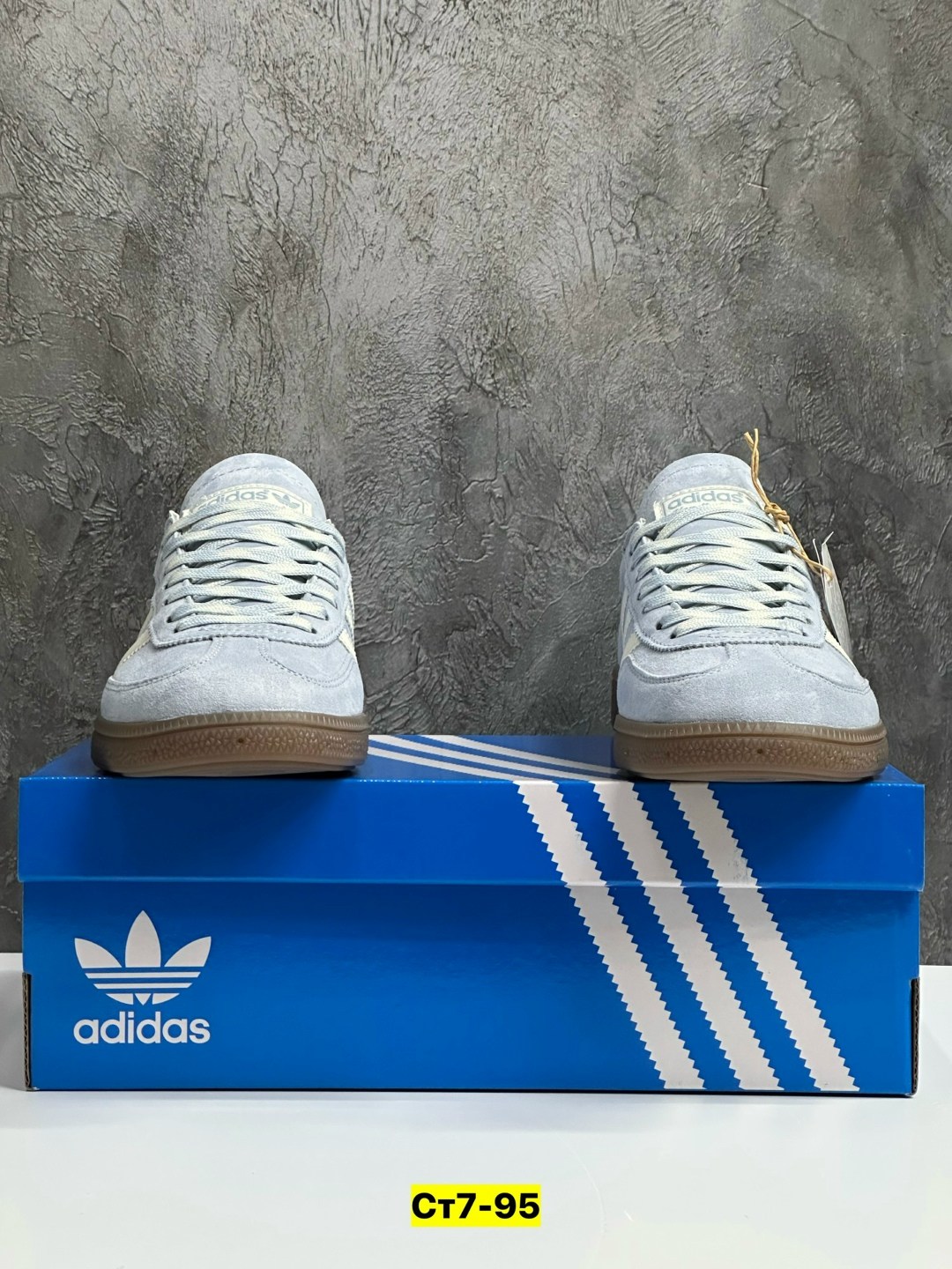 кроссовки adidas spezial,кроссовки adidas,кроссовки adidas spezial голубые,кроссовки adidas handball spezial,мужские кроссовки adidas