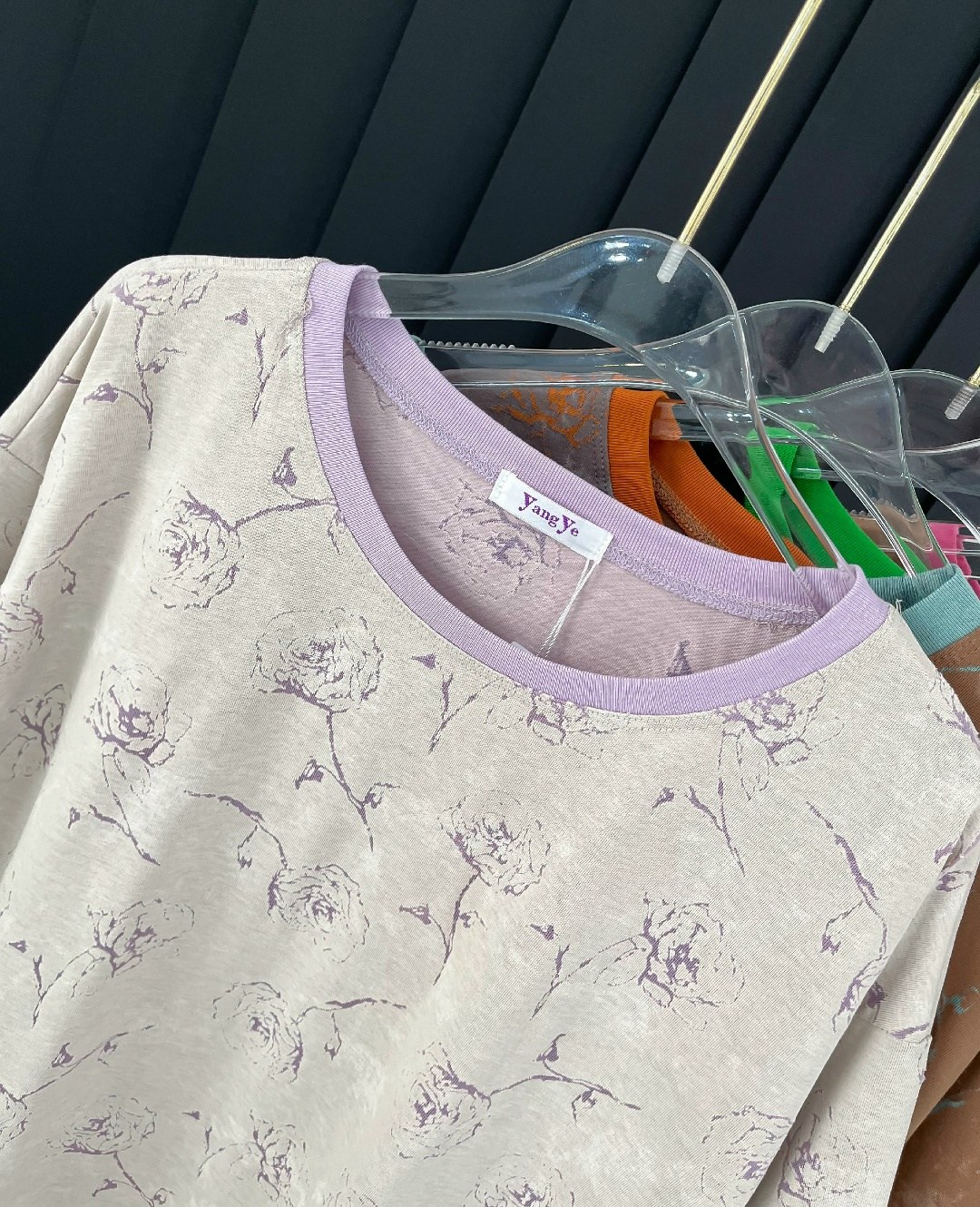 женская футболка,футболочка в стиле оверсайз,женская футболка оверсайз,футболка оверсайз со стразам,футболки оверсайз