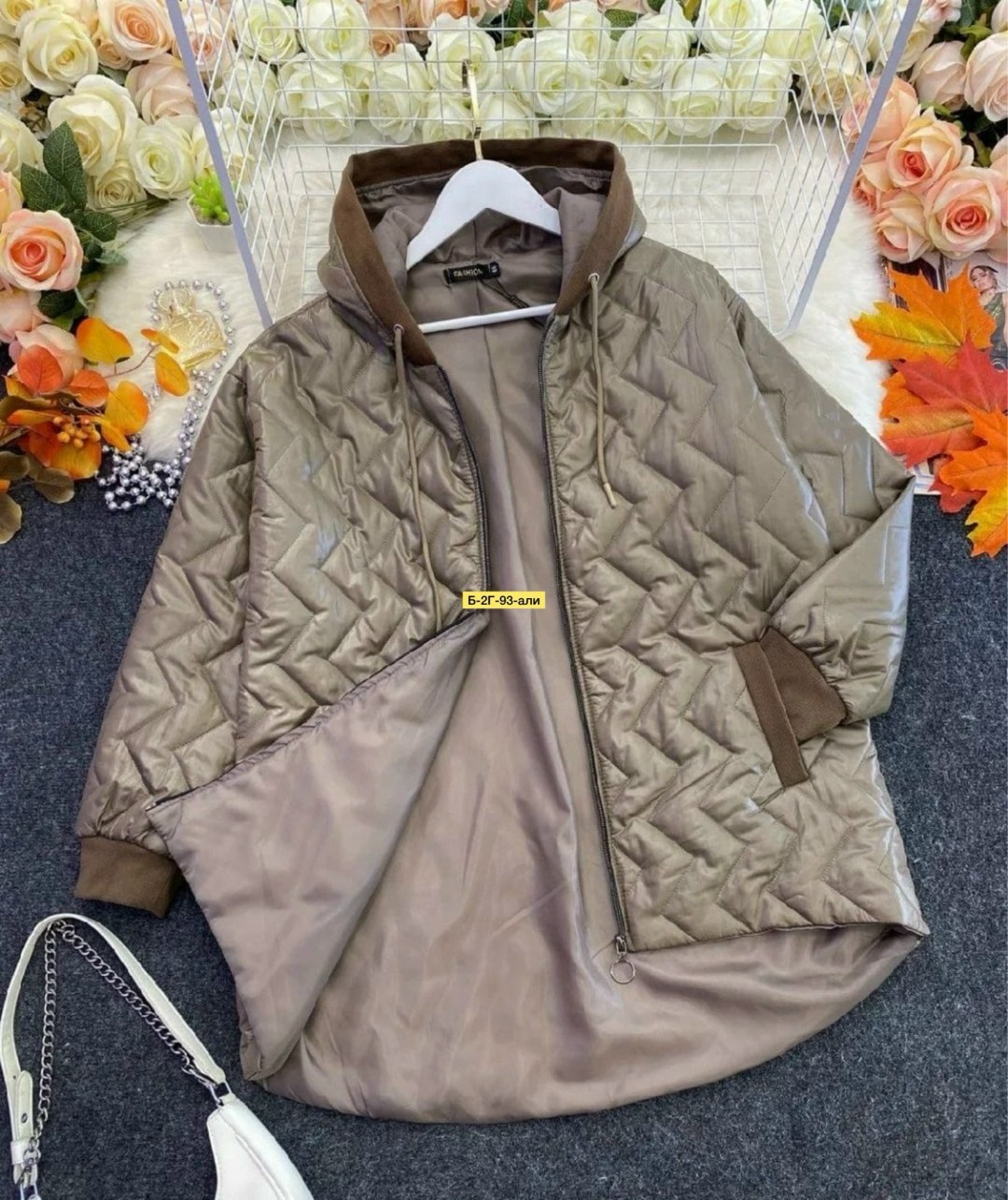 стеганая куртка с капюшоном 64-72,куртка демисезонная женская,куртка женская,удлиненная куртка,куртка
