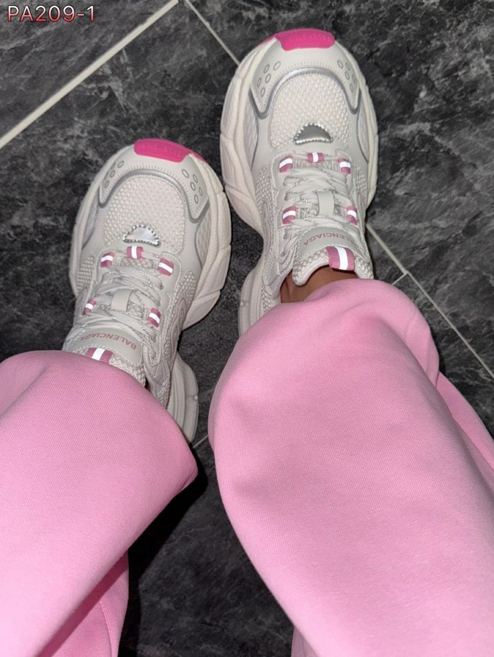 кроссовки женские balenciaga,розовые кроссовки баленсиага track,кроссовки balenciaga,женские кроссовки,кроссовки модные