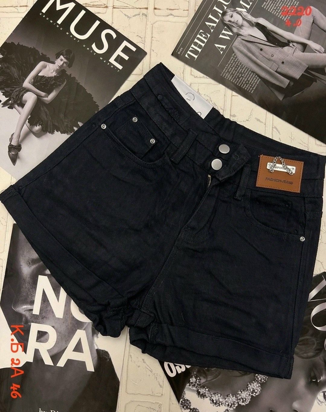 женские джинсы,стильные джинсы,джинсы короткие,голубые джинсы,джинсы штаны