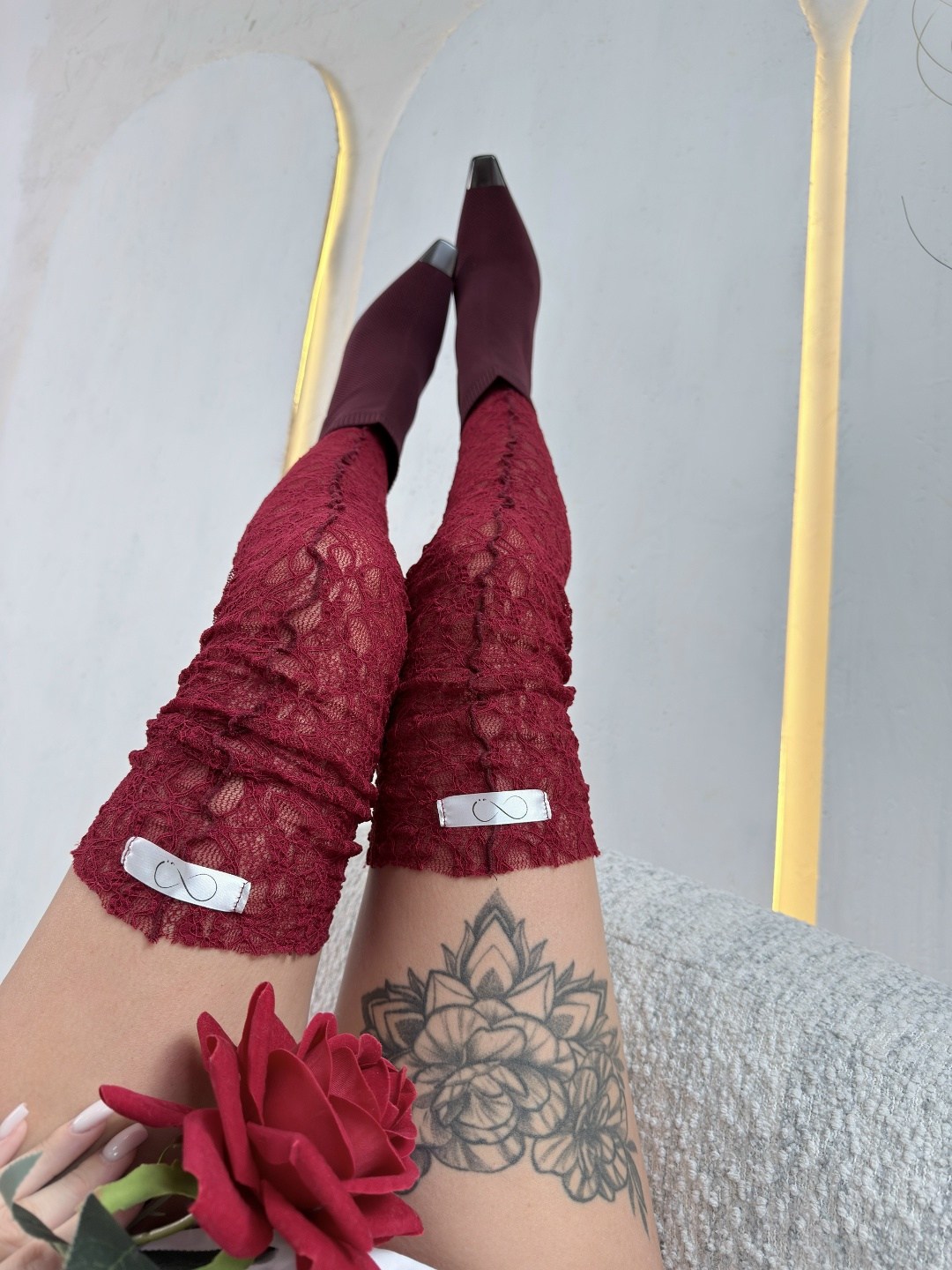 кружевные перчатки,красные перчатки кружево,вязаные чулки,кружевные чулки,кружевные гольфы
