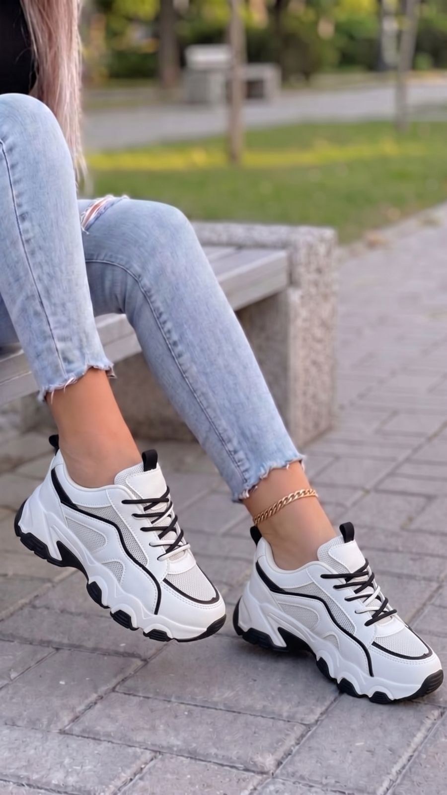 ,женские кроссовки,кроссовки для женщин,массивные кроссовки,кроссовки повседневные