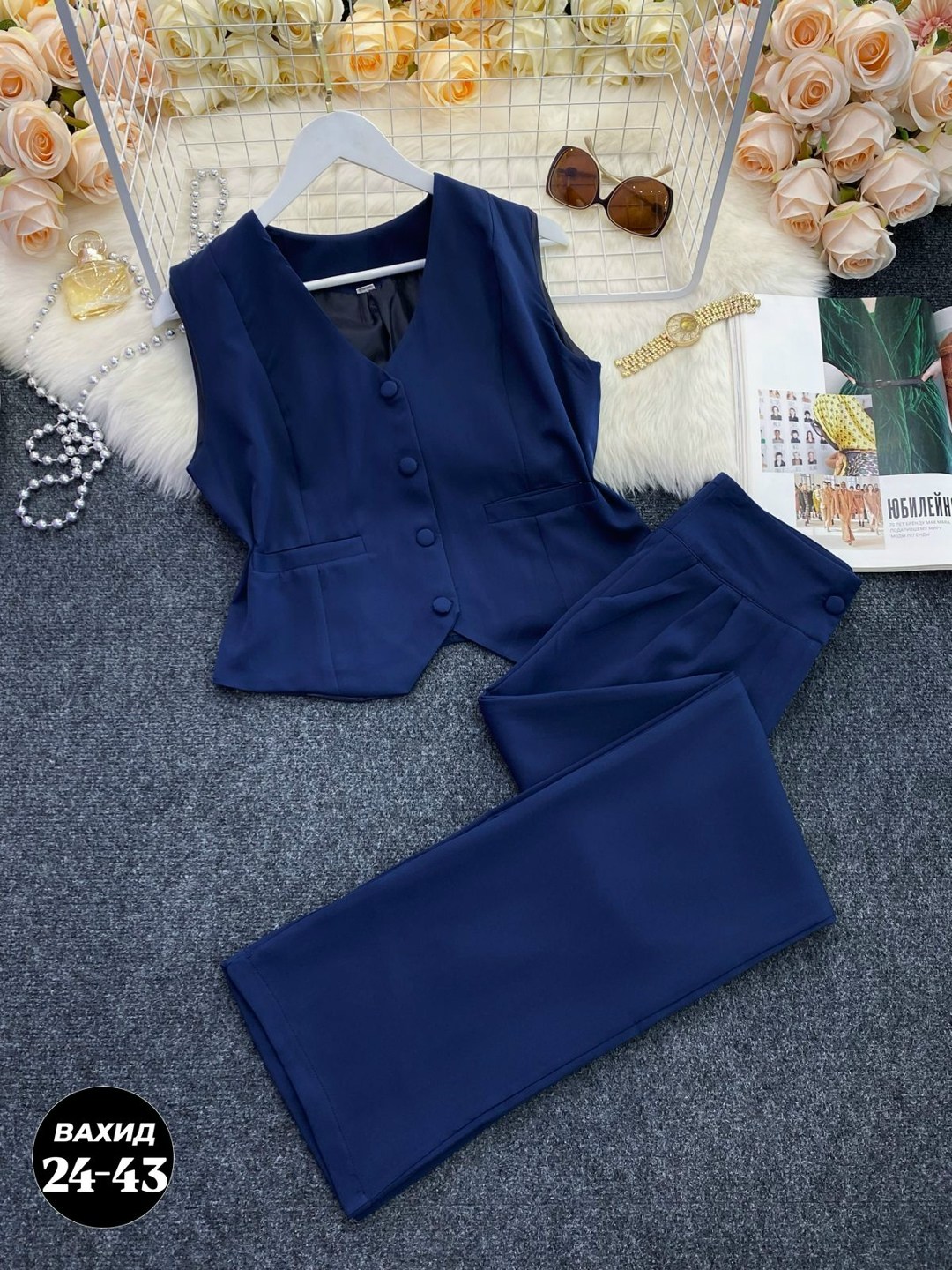 брючный костюм элегантный,костюм с жилетом,брючные костюмы женские,женский офисный костюм из жилета и брюк,женские костюмы